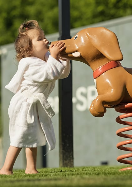 Web-Gallery 424 x 600 px_0001_2024-06-14-therme-zurzach-family-sommer-02-07-24-final (1).00_01_17_08.Standbild020