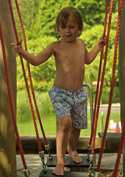 Web-Gallery 424 x 600 px_0006_family-sommer-02-07-24-final .Standbild008_bearbeitet