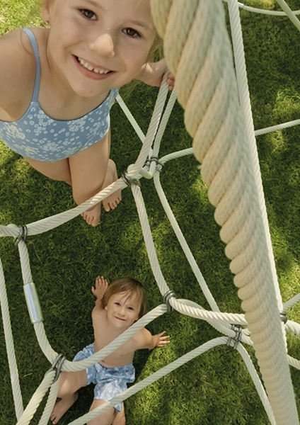 Web-Gallery 424 x 600 px_0011_family-sommer-02-07-24-final Standbild005_bearbeitet