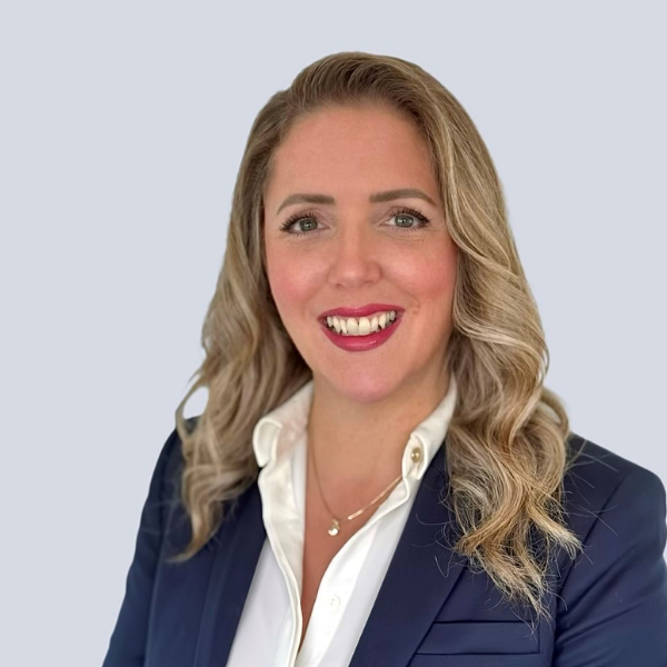 WEBSITE_PORTRAIT 600x600_Leyla_Gündöner