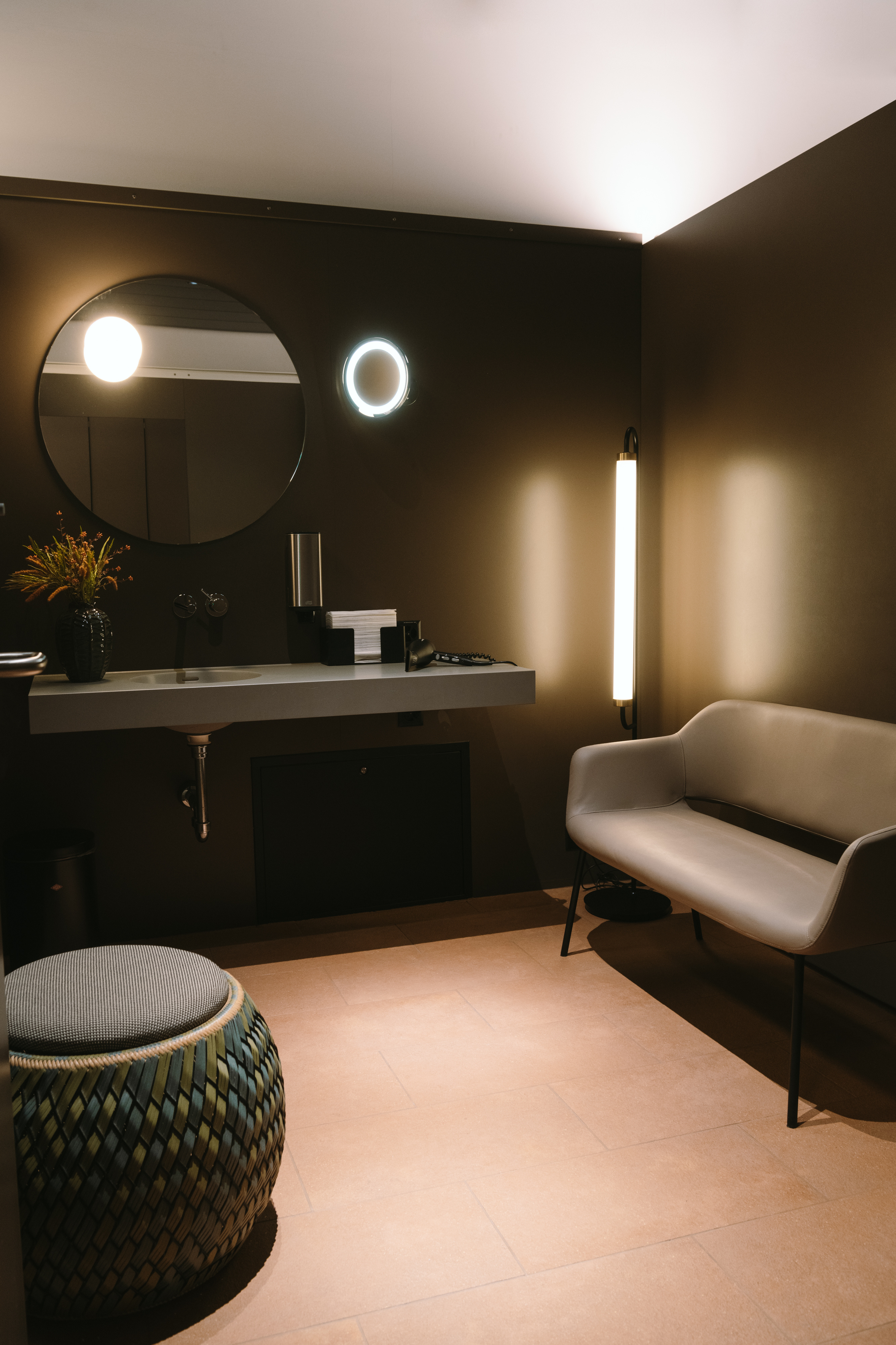 Privatgarderobe_FORTYSEVEN_(c) ThermalBaden AG Tobias Westen (1)