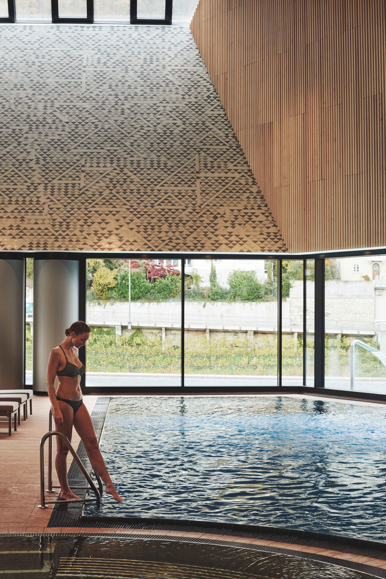 FORTYSEVEN_Area_Bad_06